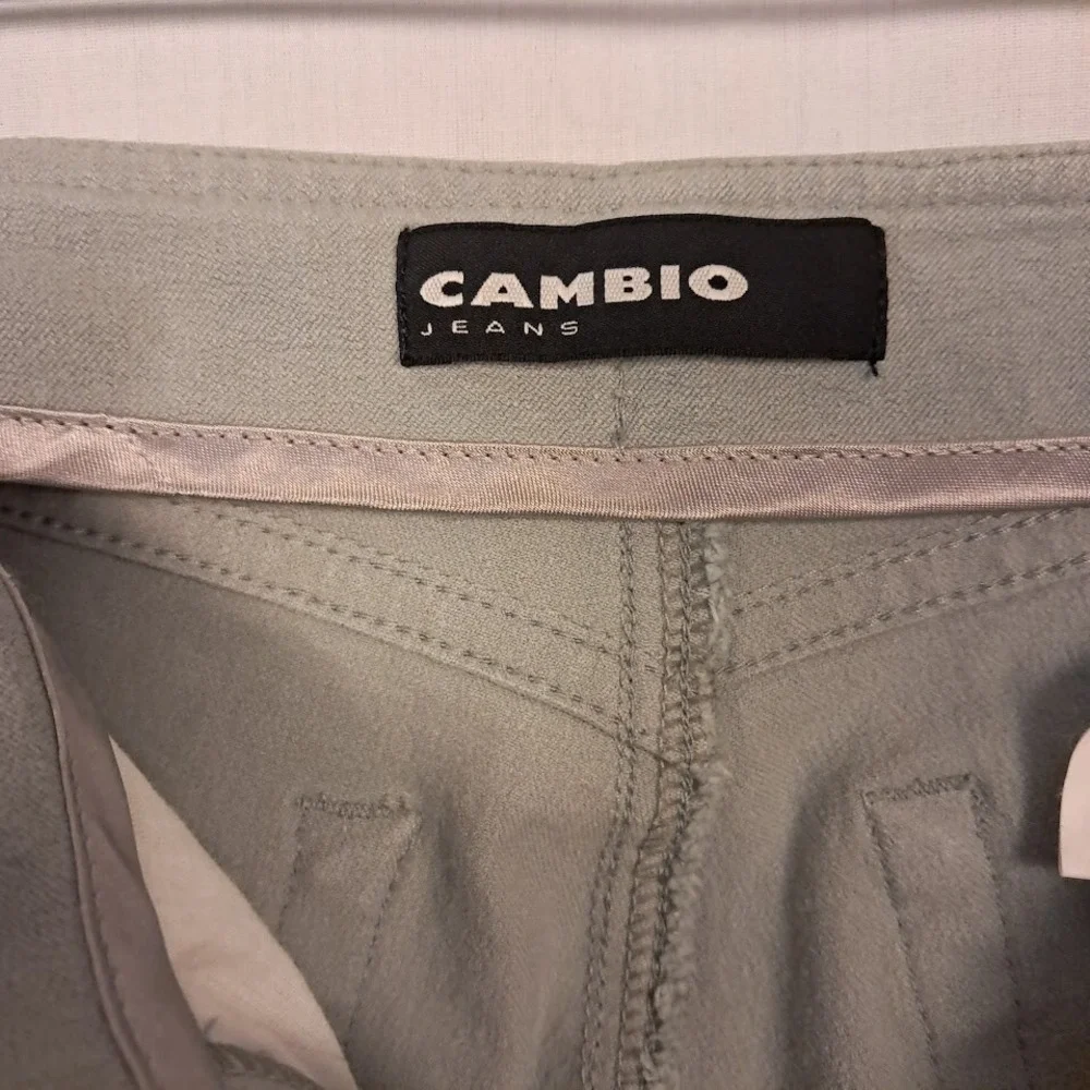 Cambio 8 Kate Sage Green Bandless Flare Leg Jeans Mid Rise Stretch Retro 70s